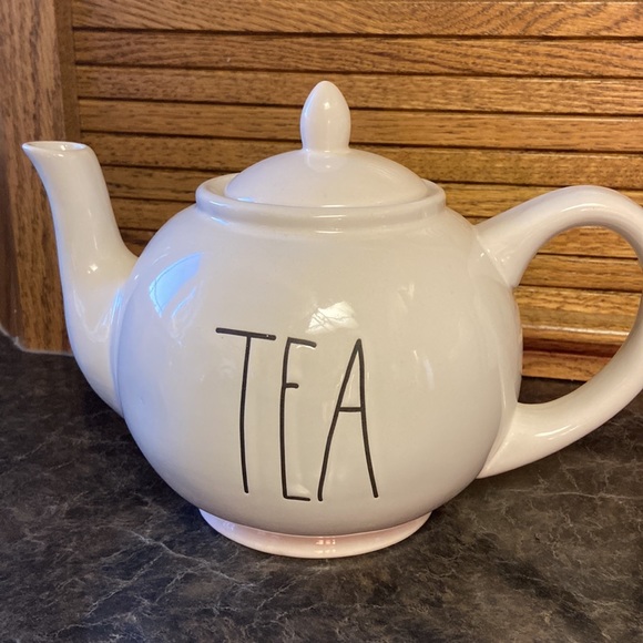 RAE DUNN TEA Teapot never used - Picture 2 of 4